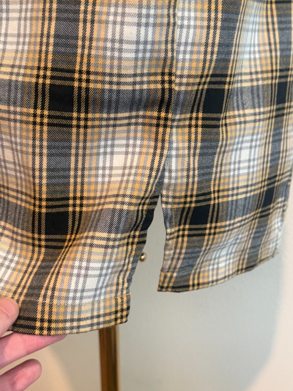 Urban Outfitters Plaid Mini Skirt Yellow Brown Slit L Academia Preppy - Picture 6 of 7